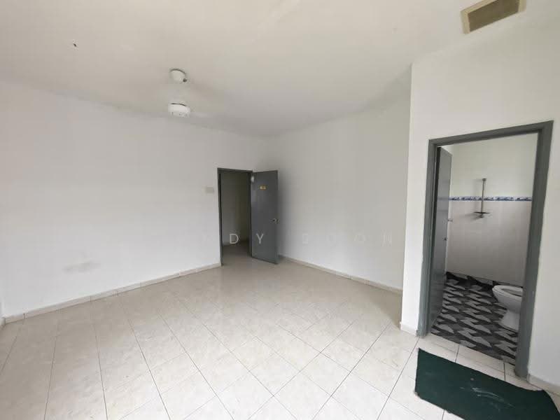 Terraced House for Sale in Kajang (Selangor) - Candy Soon - Bathroom - PropertyGuru.com.my
