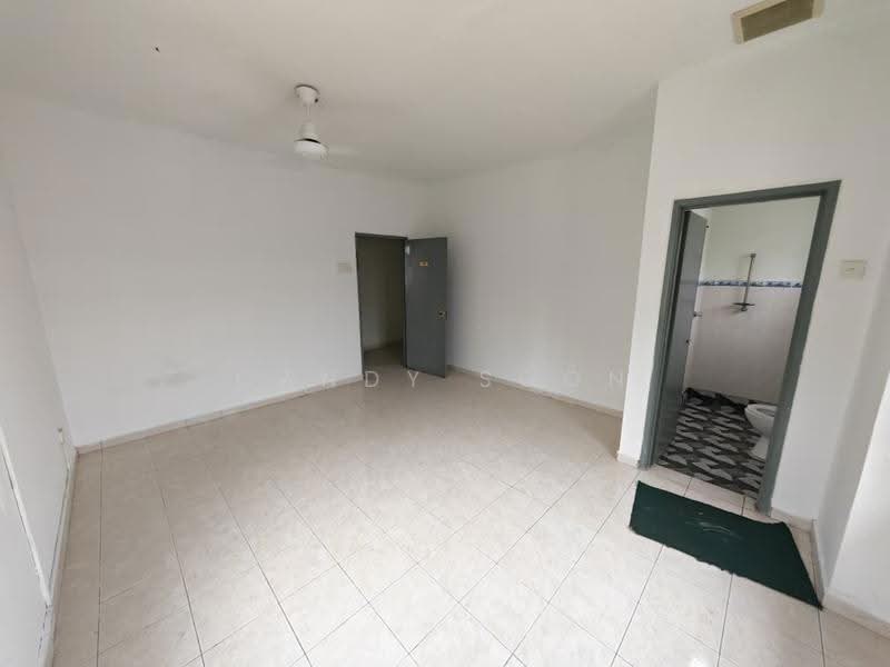 Terraced House for Sale in Kajang (Selangor) - Candy Soon - Bathroom - PropertyGuru.com.my