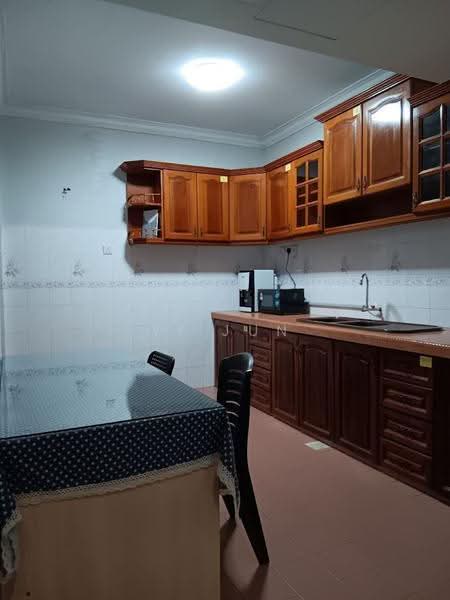 2-storey Terraced House for Rent in Bandar Kinrara Seksyen 1 (Bandar Kinrara) - Yi Jun - Kitchen - PropertyGuru.com.my