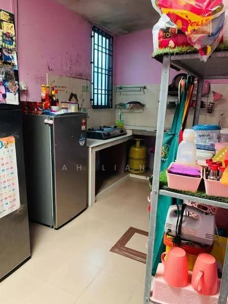 1-storey Terraced House for Sale in Taman Universiti (Skudai) - Ah Liang - Kitchen - PropertyGuru.com.my