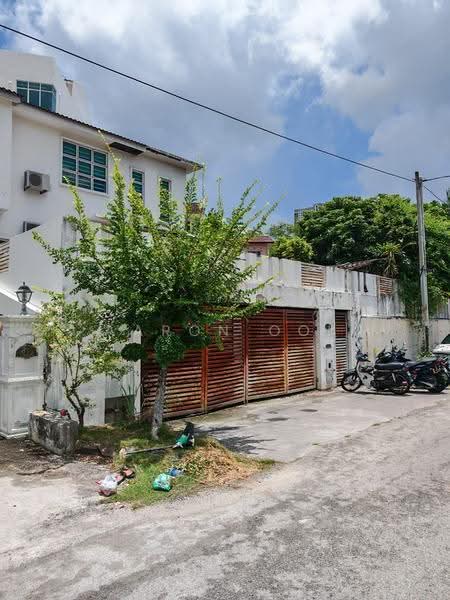 2-storey Terraced House for Sale in Gelugor (Penang) - Aaron Ooi - Exterior - PropertyGuru.com.my