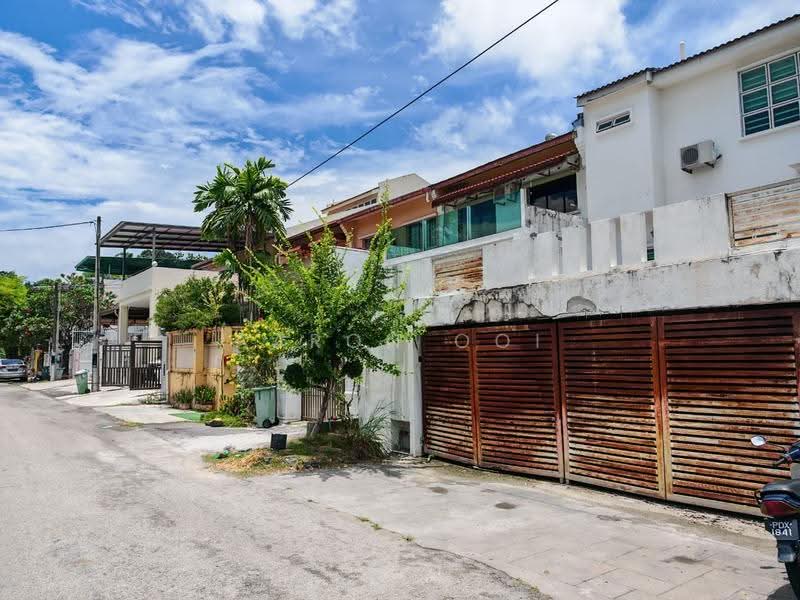 2-storey Terraced House for Sale in Gelugor (Penang) - Aaron Ooi - Exterior - PropertyGuru.com.my