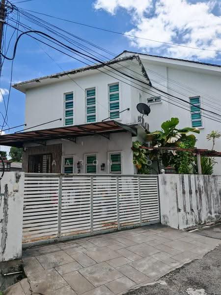2-storey Terraced House for Sale in Gelugor (Penang) - Aaron Ooi - Exterior - PropertyGuru.com.my