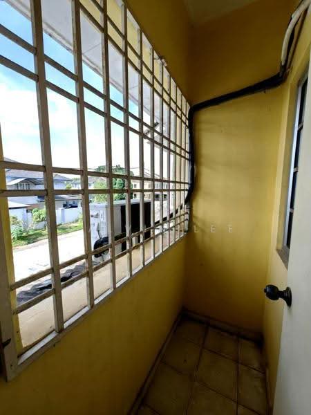 2-storey Terraced House for Sale in Bandar Putra Kulai (Kulai) - Calvin Lee - Balcony - PropertyGuru.com.my