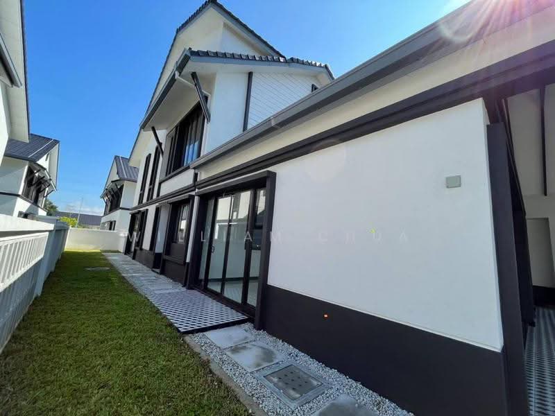 Rumah Berkembar untuk Dijual di Elmina (Shah Alam) - William Chua - Exterior - PropertyGuru.com.my