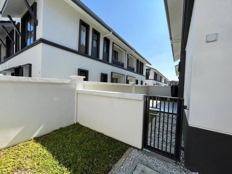 Rumah Berkembar untuk Dijual di Elmina (Shah Alam) - William Chua - Exterior - PropertyGuru.com.my