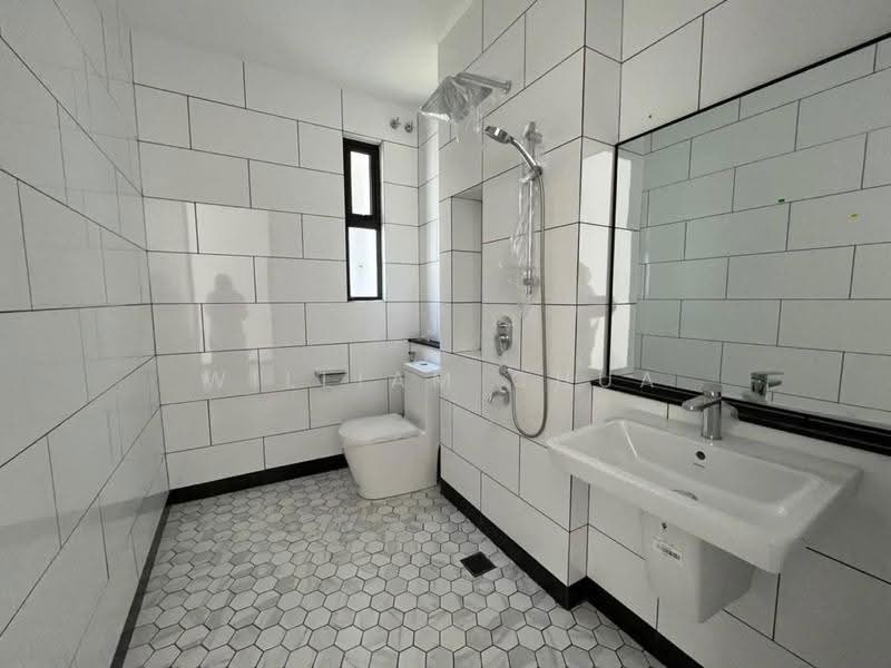 Rumah Berkembar untuk Dijual di Elmina (Shah Alam) - William Chua - Bathroom - PropertyGuru.com.my