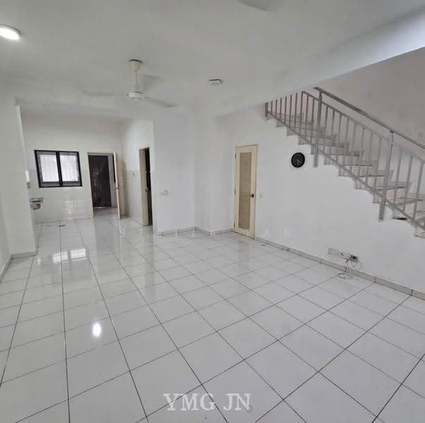 2-storey Terraced House for Rent in Setia Alam (Selangor) - Stella Tan - Living Room - PropertyGuru.com.my