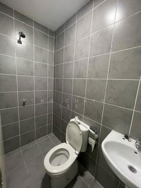 Service Residence for Rent at Southkey Mosaic - Hong Charng Lee - Bathroom - PropertyGuru.com.my