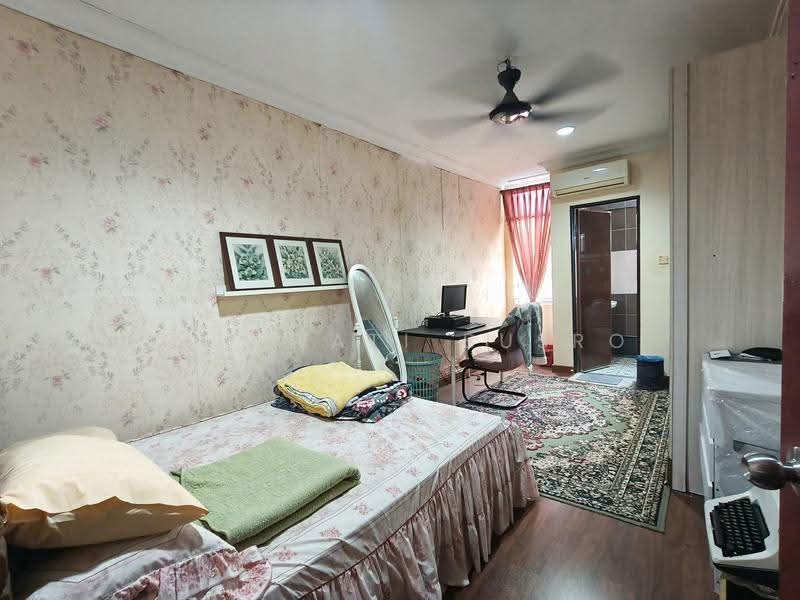 Rumah Teres 2-Tingkat untuk Dijual di Taman Sri Andalas (Klang) - Salawati Busro - Bedroom - PropertyGuru.com.my