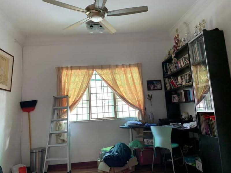 2.5-storey Terraced House for Sale in Bandar Puteri Puchong (Puchong) - Kent Lai - Study - PropertyGuru.com.my