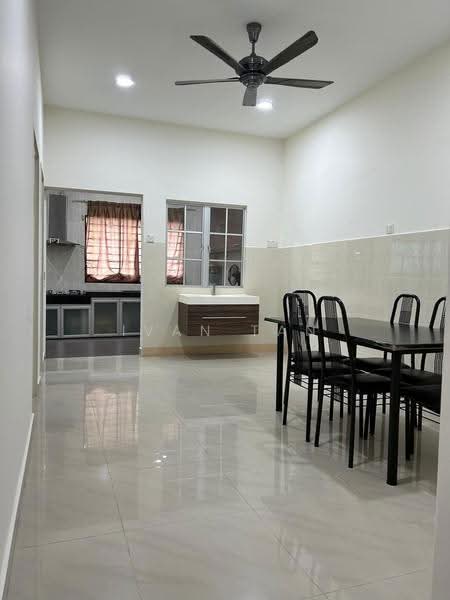 Terraced House for Sale in Taman Semenyih Mewah (Semenyih) - Ivan Tan - Kitchen - PropertyGuru.com.my
