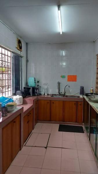 2-storey Terraced House for Sale in Taman Connaught (Cheras) - Kimberly Yang - Kitchen - PropertyGuru.com.my