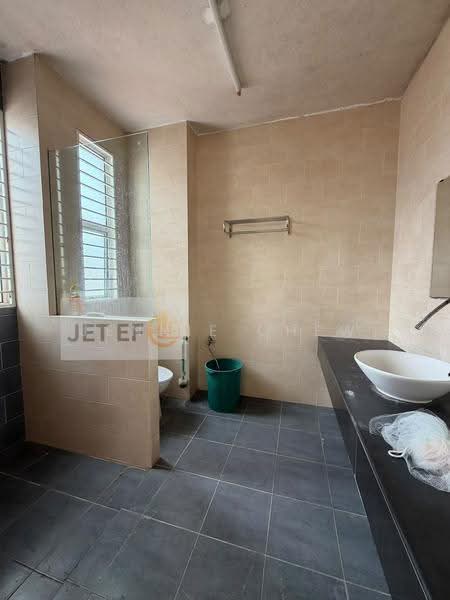 Rumah Berkembar untuk Dijual di Bandar Botanic (Klang) - Jennie Chew - Bathroom - PropertyGuru.com.my