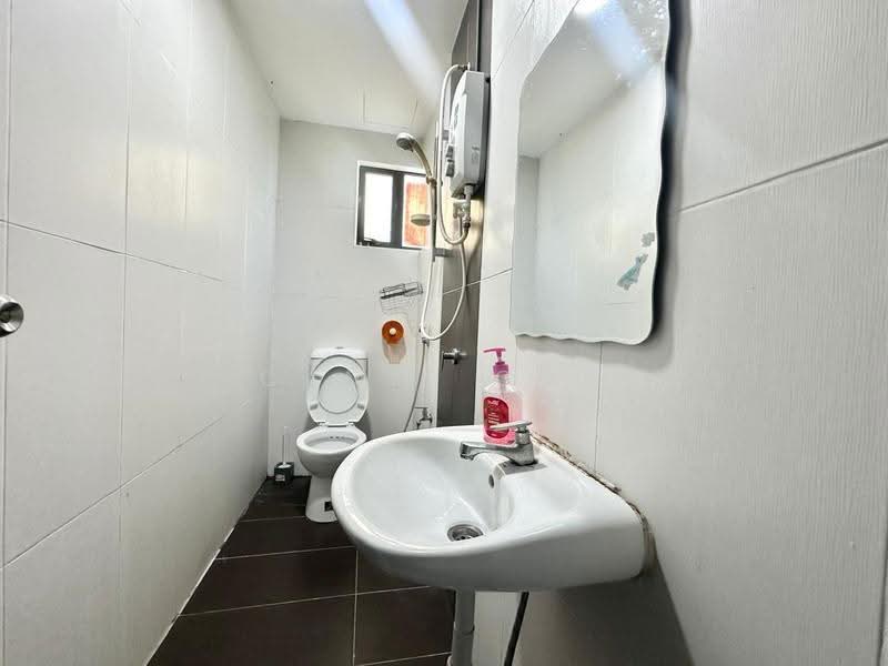 Service Residence for Rent at The Heights Residence - Camie Goh - Bathroom - PropertyGuru.com.my