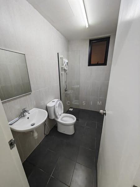 Kediaman Servis untuk Disewa di MKH Boulevard II - Isaac Sim - Bathroom - PropertyGuru.com.my