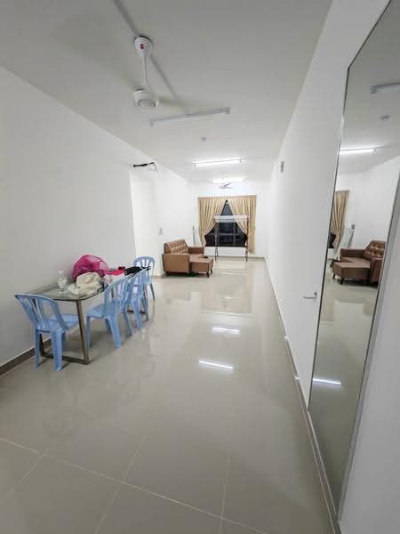 Kediaman Servis untuk Disewa di MKH Boulevard II - Isaac Sim - Living Room - PropertyGuru.com.my