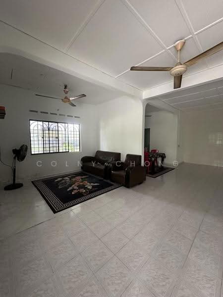 Rumah Teres 1-Tingkat untuk Dijual di Taman Desa Jaya 2 (Kamunting) - Colny Chong - Living Room - PropertyGuru.com.my