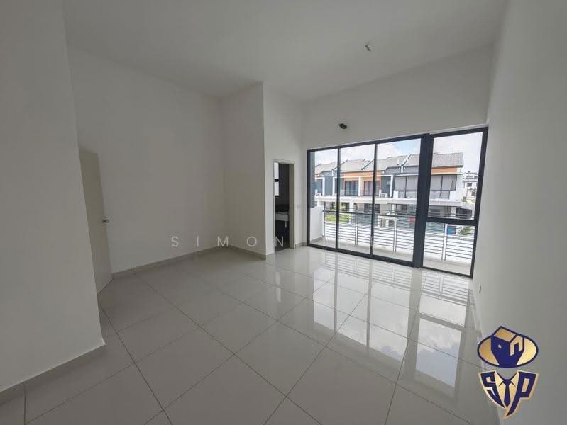 2-storey Terraced House for Sale in Telok Panglima Garang (Selangor) - Simon Lee - Living Room - PropertyGuru.com.my
