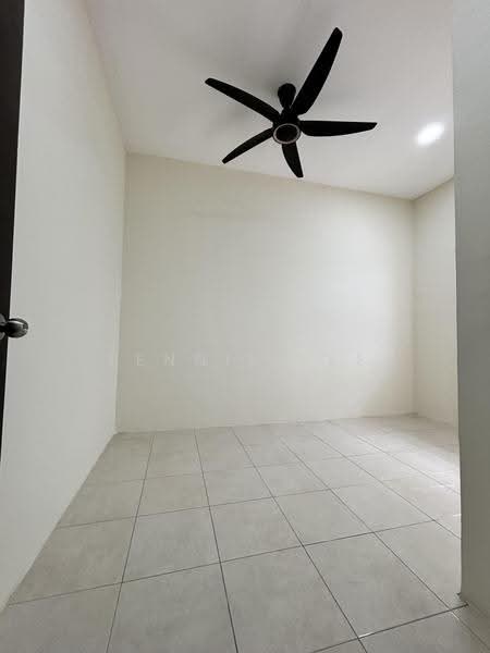 Rumah Teres 1-Tingkat untuk Disewa di Teluk Intan (Perak) - Fennie Tee - Bedroom - PropertyGuru.com.my