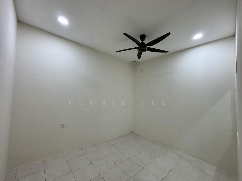 Rumah Teres 1-Tingkat untuk Disewa di Teluk Intan (Perak) - Fennie Tee - Bedroom - PropertyGuru.com.my