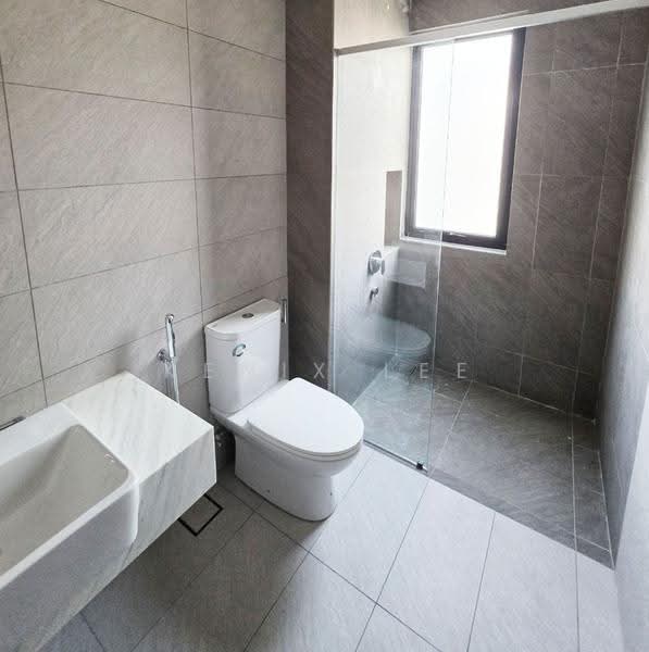 Rumah Berkembar untuk Dijual di Bandar Tropicana Aman (Telok Panglima Garang) - Kenix Lee - Bathroom - PropertyGuru.com.my