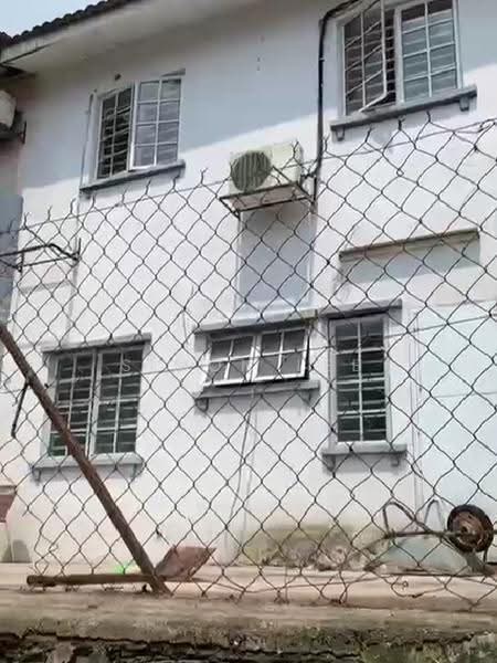 2-storey Terraced House for Sale in Bandar Putra Permai (Seri Kembangan) - Simon Lee - Exterior - PropertyGuru.com.my