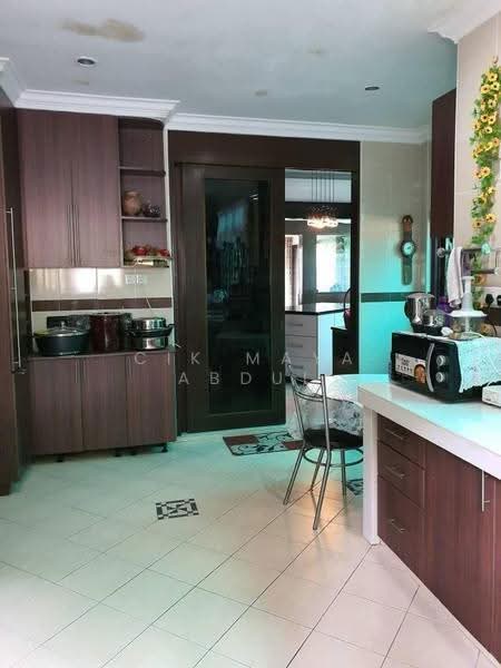 Rumah Teres 2.5-Tingkat untuk Dijual di Bukit Antarabangsa (Ulu Kelang) - Cik Maya Abdul - Kitchen - PropertyGuru.com.my