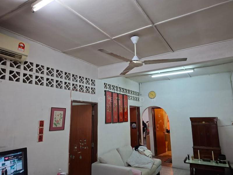 Rumah Teres 1-Tingkat untuk Dijual di Petaling Jaya (Selangor) - Alice Goh - Living Room - PropertyGuru.com.my