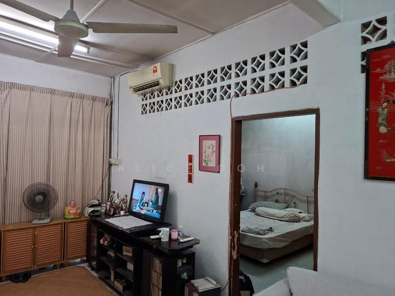 Rumah Teres 1-Tingkat untuk Dijual di Petaling Jaya (Selangor) - Alice Goh - Living Room - PropertyGuru.com.my