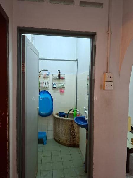 Rumah Teres 1-Tingkat untuk Dijual di Petaling Jaya (Selangor) - Alice Goh - Bathroom - PropertyGuru.com.my