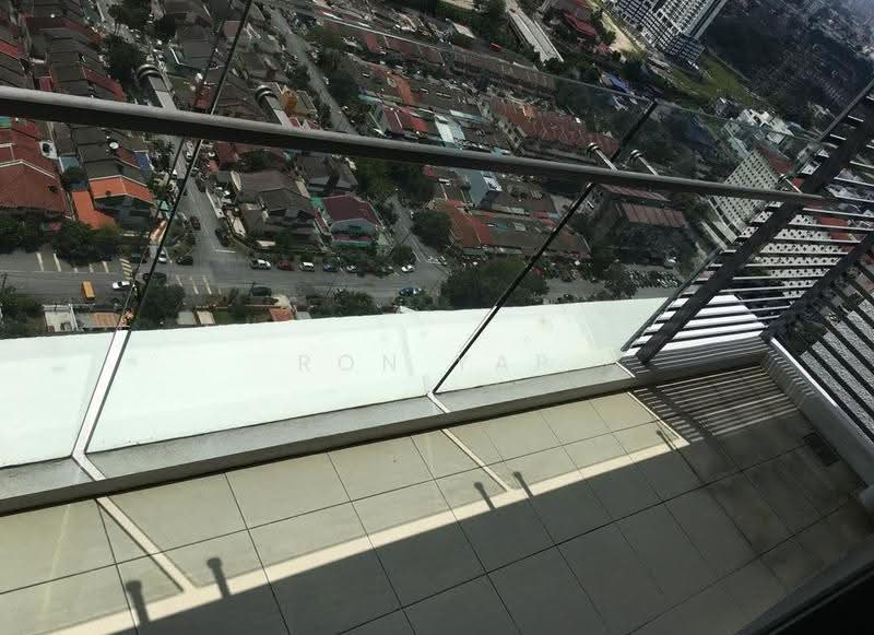 Kediaman Servis untuk Disewa di United Point (Residensi Berpadu) - Ron Yap - Balcony - PropertyGuru.com.my