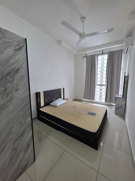 Kediaman Servis untuk Disewa di Meridin Bayvue Serviced Apartment - Elvis Ku - Bedroom - PropertyGuru.com.my