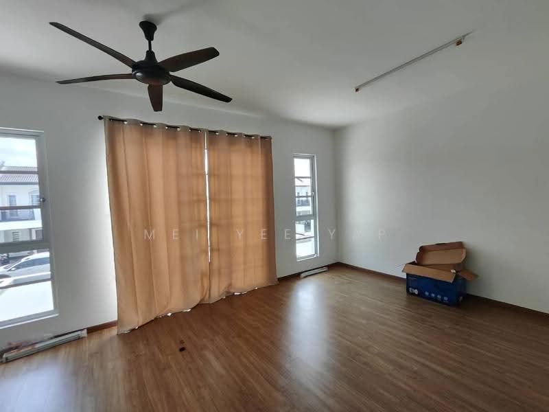 Rumah Teres 2-Tingkat untuk Disewa di Eco Majestic (Semenyih) - Mei Yee Yap - Living Room - PropertyGuru.com.my