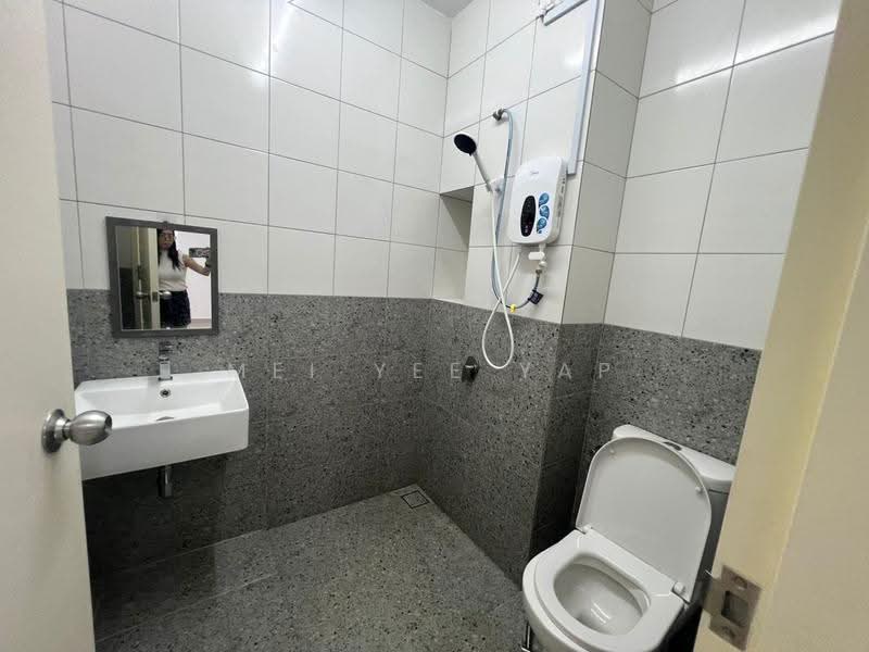 Rumah Teres 2-Tingkat untuk Disewa di Eco Majestic (Semenyih) - Mei Yee Yap - Bathroom - PropertyGuru.com.my