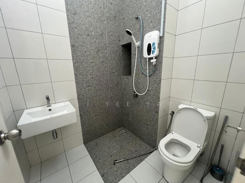 Rumah Teres 2-Tingkat untuk Disewa di Eco Majestic (Semenyih) - Mei Yee Yap - Bathroom - PropertyGuru.com.my