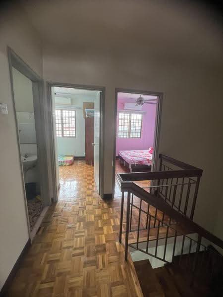 Terraced House for Sale in Bandar Putra Permai (Seri Kembangan) - Wei Liew - Corridor - PropertyGuru.com.my