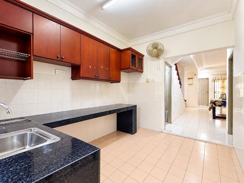 2-storey Terraced House for Sale in Taman Sri Saujana (Kota Tinggi) - ALHAFIZ AZIS - Kitchen - PropertyGuru.com.my