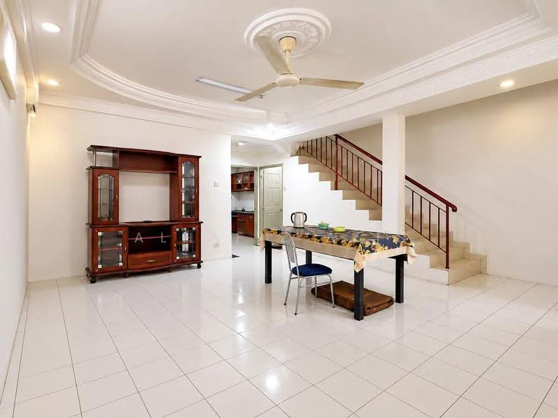 2-storey Terraced House for Sale in Taman Sri Saujana (Kota Tinggi) - ALHAFIZ AZIS - Living Room - PropertyGuru.com.my