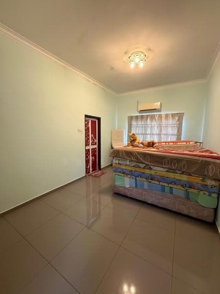 Rumah Banglo untuk Dijual di Bandar Putra Kulai (Kulai) - Shishi . - Bedroom - PropertyGuru.com.my