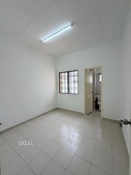 Rumah Teres untuk Disewa di Bandar Botanic (Klang) - Stella Tan - Bathroom - PropertyGuru.com.my