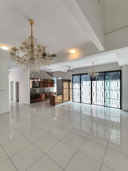 Rumah Kluster untuk Dijual di Taman Mount Austin (Tebrau) - VIN Kee - Living Room - PropertyGuru.com.my