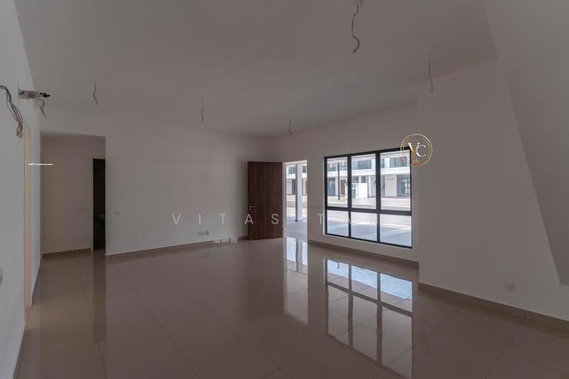 Rumah Bandar untuk Dijual di Eco Ardence (Setia Alam) - Vitas Tan - Living Room - PropertyGuru.com.my