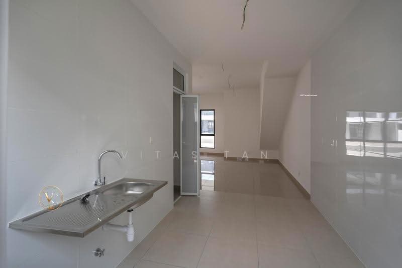 Rumah Bandar untuk Dijual di Eco Ardence (Setia Alam) - Vitas Tan - Kitchen - PropertyGuru.com.my