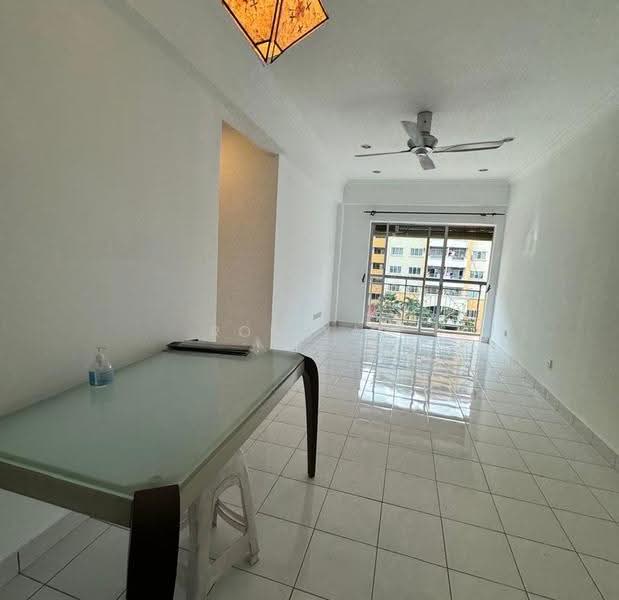 Apartment for Sale at Mas Kipark Damansara - Ron Yap - Living Room - PropertyGuru.com.my