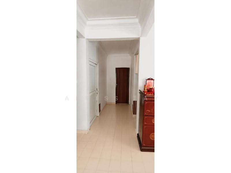 Semi-Detached House for Sale in Taman Bukit Kempas (Tampoi) - Alviss Tay - Corridor - PropertyGuru.com.my