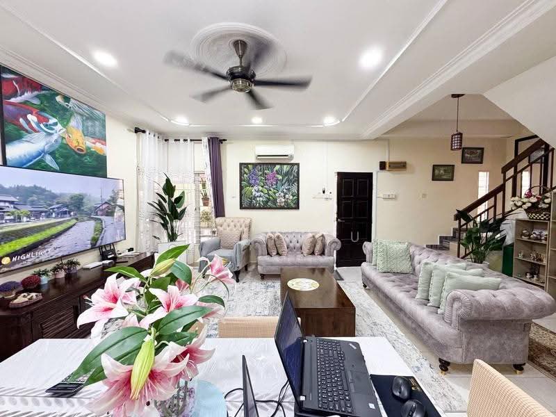 Rumah Kluster untuk Dijual di Bandar Bukit Mahkota (Bangi) - Norzi Daud - Living Room - PropertyGuru.com.my