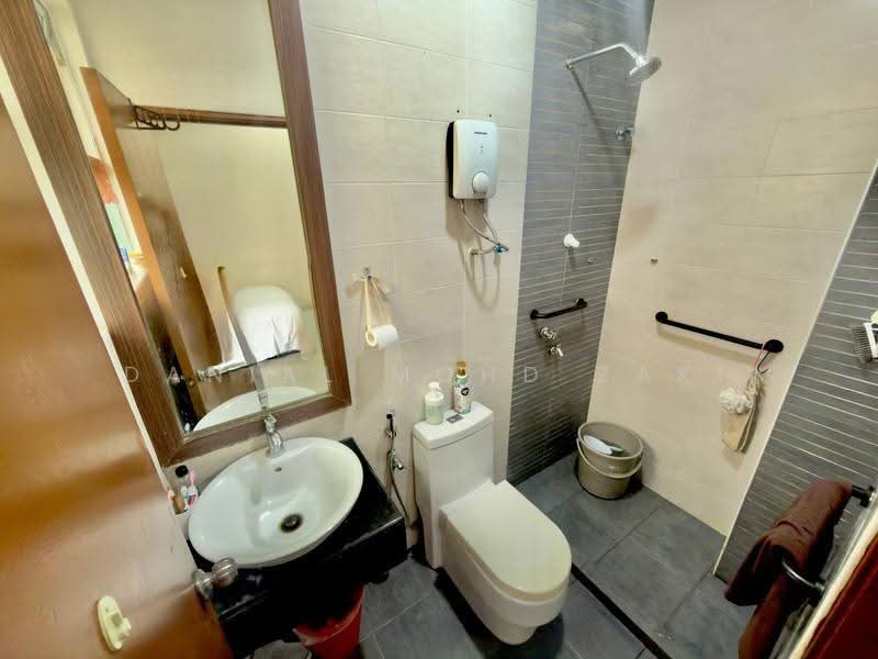 Bungalow House for Sale in Bandar Putra Permai (Seri Kembangan) - Danial Mohd Zaki - PropertyGuru.com.my