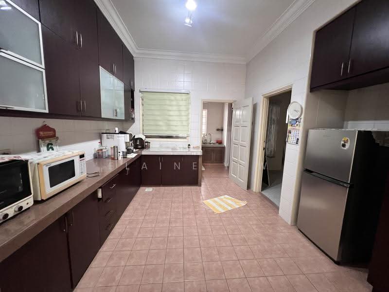 3-storey Terraced House for Sale in Taman Tasik Indah (Jalan Ipoh) - Elaine Yew - PropertyGuru.com.my