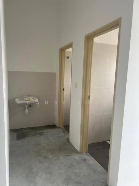 Kedai untuk Disewa di Kajang East (Semenyih) - Candy Soon - Bathroom - PropertyGuru.com.my